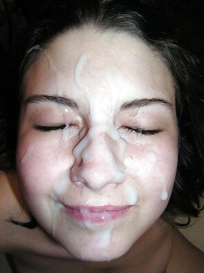 amateur pic girls with cum on her face