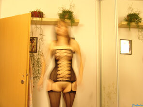 zdjęcie amatorskie Nude Amateur Photos - Hot Brunette Wife Like Naked Posing36