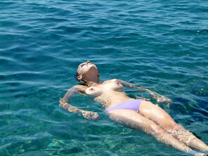 zdjęcie amatorskie Nude Amateur Photos - Hot Brunette Wife Like Naked Posing48