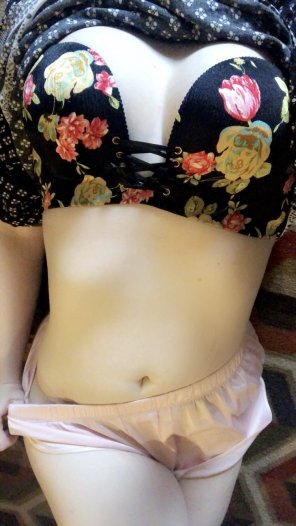 [F] Soft pale and pink