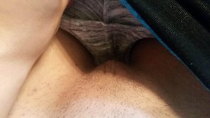 foto amadora Slide your fingers down here, please [f]