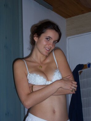 amateurfoto 291052013_a-cup-young-wife-poses-fucks-and-gets-a-facial-a-cup-young-wife-poses-fucks-an