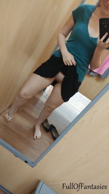 [Bad Dragon] So I decided to dip into a dressing room and show off more [f]or you there instead ;)