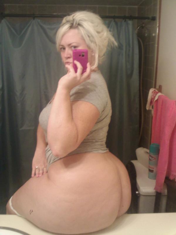 White Girl with a Fat Ass Porn Pic - EPORNER