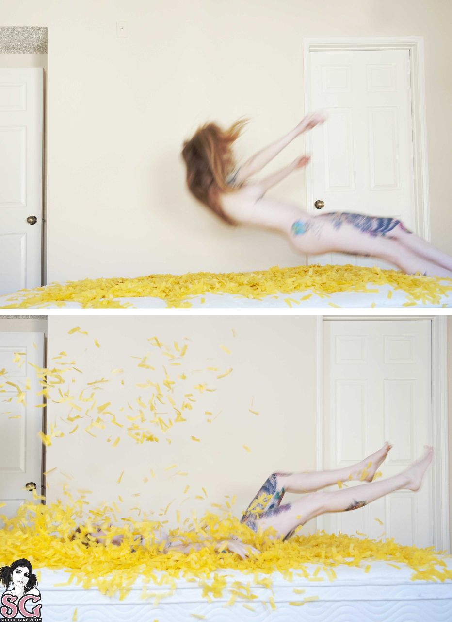 amateur photo 1000157328