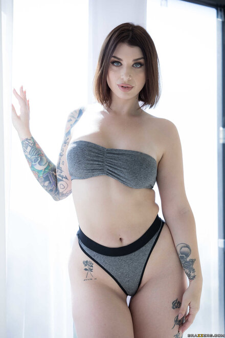 iv 1 Ivy Lebelle (4)