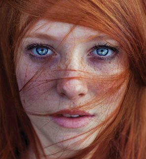 foto amadora Blue eyes and freckles