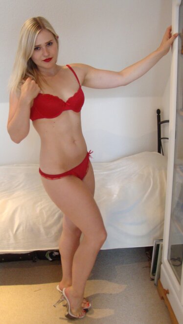 Sophie_exposed_blonde_teen_slut_Set_7_2_ [1600x1200] nude