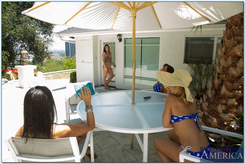 MSHF_lisa-ann_jessica-jaymes_nicole-aniston-456