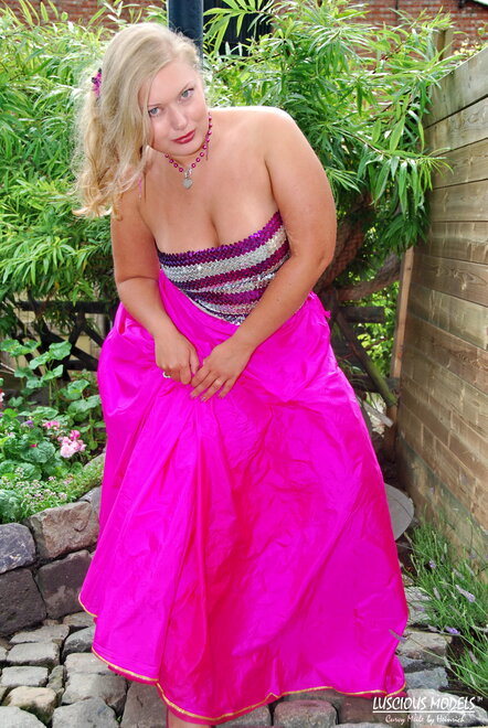 Meile 20080705-00012 nude