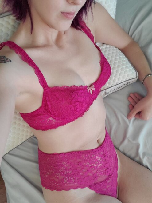 My favorite new lingerie set that needs ripped off of me ðŸ˜˜