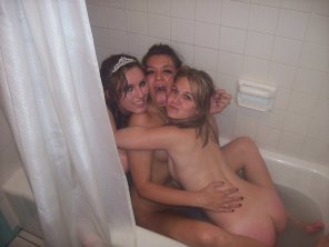 photo amateur In the tub