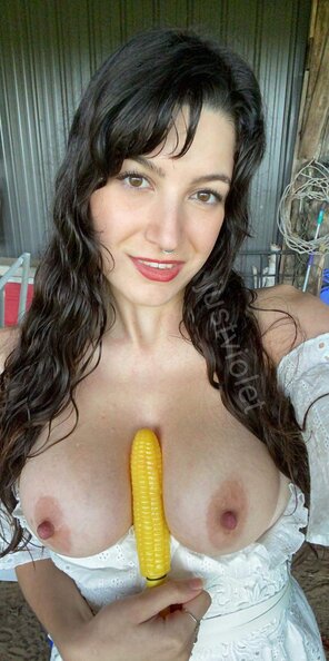 amateur photo corn toy between my tits :)