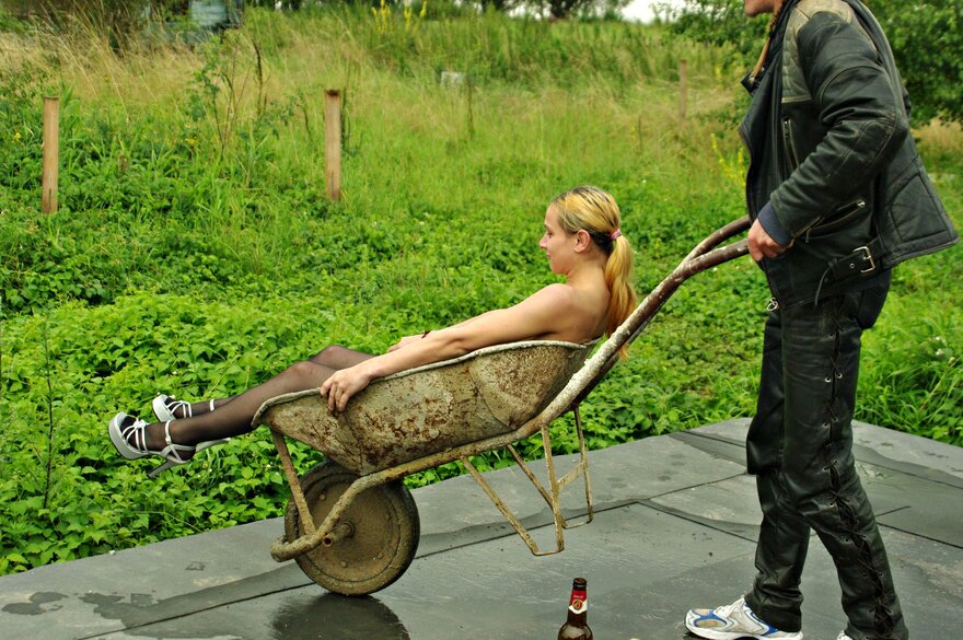 Claudia & Katja-Wheelbarrow eleven