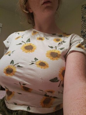amateur pic I'll be your sunflower