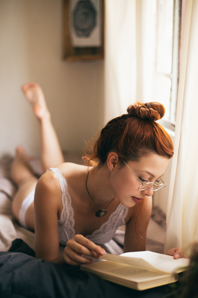 Porn Girl Reading - Feet, Redhead, Glasses, and Reading - The Perfect Girl Porn Pic - EPORNER