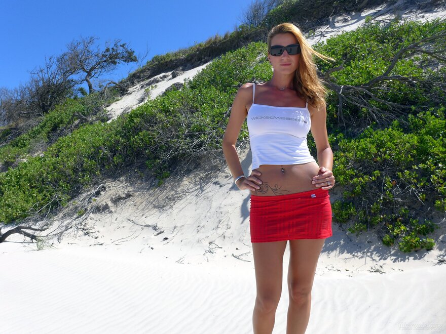 Unchained 002-topaz-sharpen-faceai nude