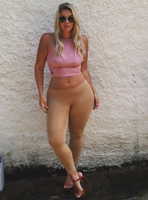 zdjęcie amatorskie Clothing Blond Beauty Leg Pink 