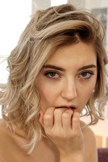 amateur photo 90479215_014_a3e8