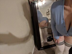 zdjęcie amatorskie Do you prefer the front or back view of this blue onesie and high socks? [F]
