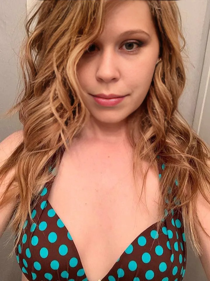 amateur photo aifaceswap-20fb9fd5e7d7317f03c09363b2150dfa