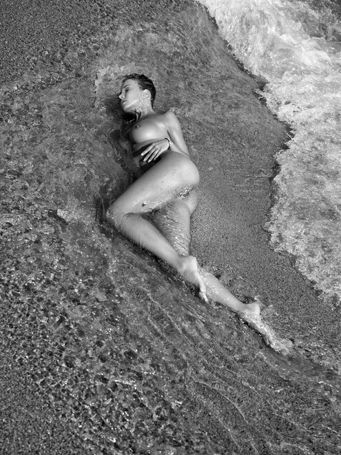 Pics by @onlyforfan_online(1824)