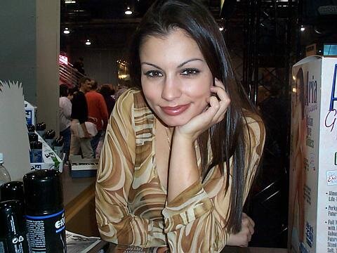 Aria Giovanni nude