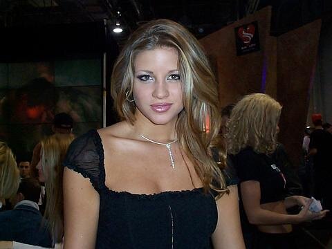 Monica Sweetheart nude