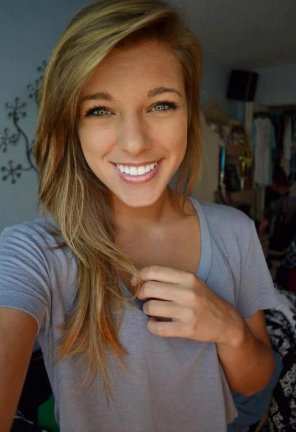 amateurfoto Hair Blond Face Facial expression Hairstyle 