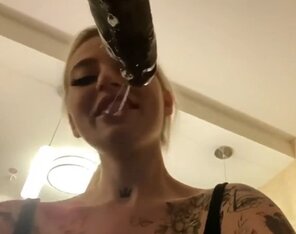 amateur pic EPORNER.COM - [OHtJzToQctX] Blake Blossom - blowjob on big black cock (480)_exported_261566