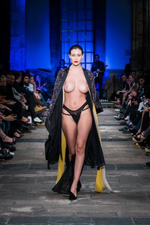foto amatoriale On the runway