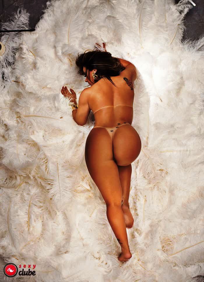 amateur photo Viviane-Araujo-Nua-Sexy-25