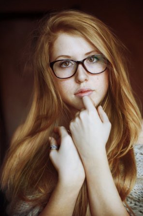 photo amateur Redhead in glasses