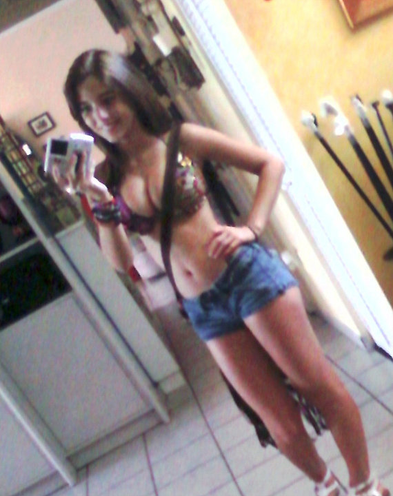 amateur photo Angie_Varona-047