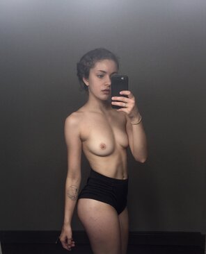 foto amatoriale Another Former Tumblr Girl Who Took A Lot Of Nudes