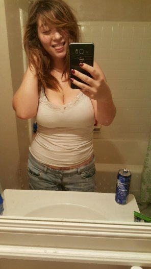 zdjęcie amatorskie Hair Shoulder Mirror Abdomen Selfie 