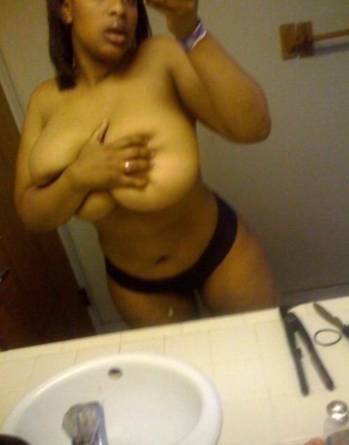 Ebony Burst nude