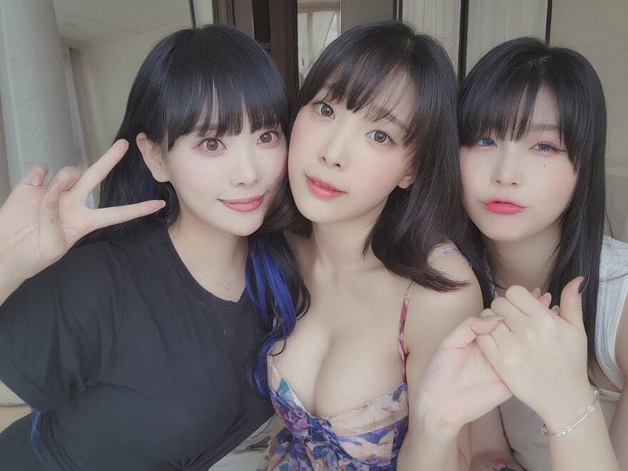 Kang-In-kyung-Collection-MrCong.com-336