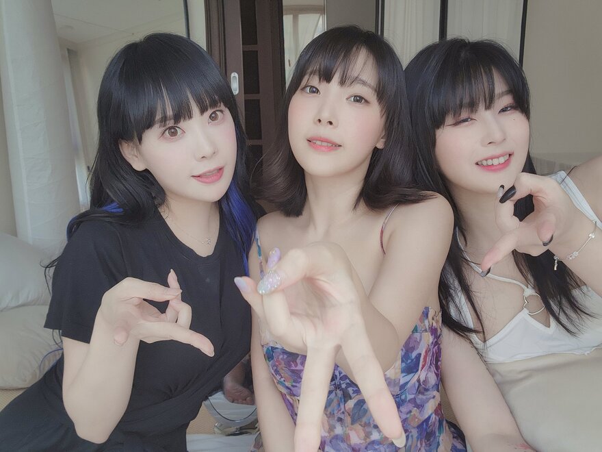 Kang-In-kyung-Collection-MrCong.com-338