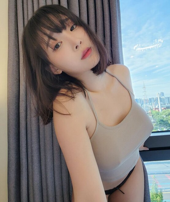 Kang-In-kyung-Collection-MrCong.com-395