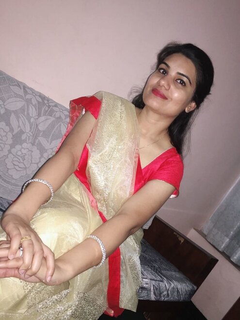 hot-desi-aunt-nude-for-lover-photos@-2