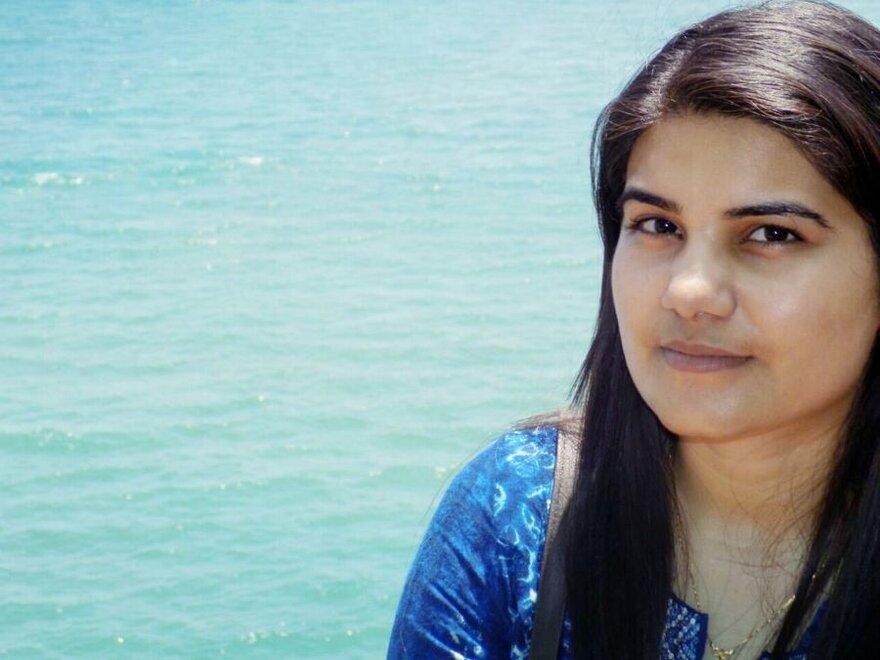 hot-desi-aunt-nude-for-lover-photos@-19