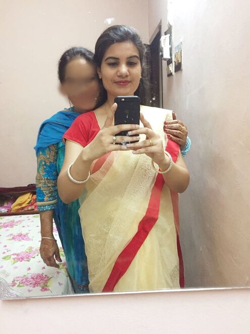 hot-desi-aunt-nude-for-lover-photos@-27