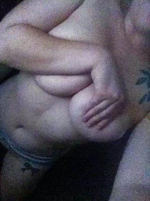 zdjęcie amatorskie Enjoy my stacked boobs