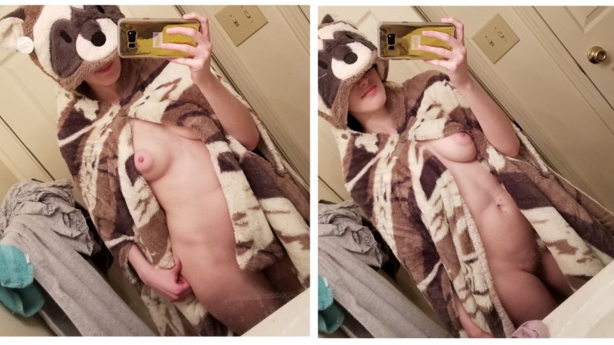 Thought I looked sexy wearing this blanket;)