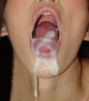 amateur photo My girlfriend loves to suck cock and swallow sperm