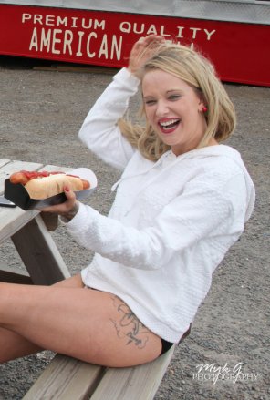 amateur-Foto Blond Leg Sitting Human leg 