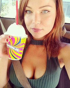 amateur pic PictureShe got her free slurpee