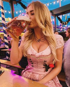 photo amateur Dirndl