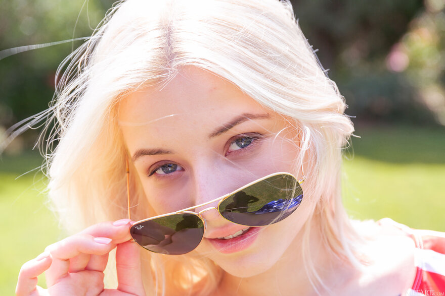 MetArt_Enjoy-Life_Bianca-Bell_high_0122